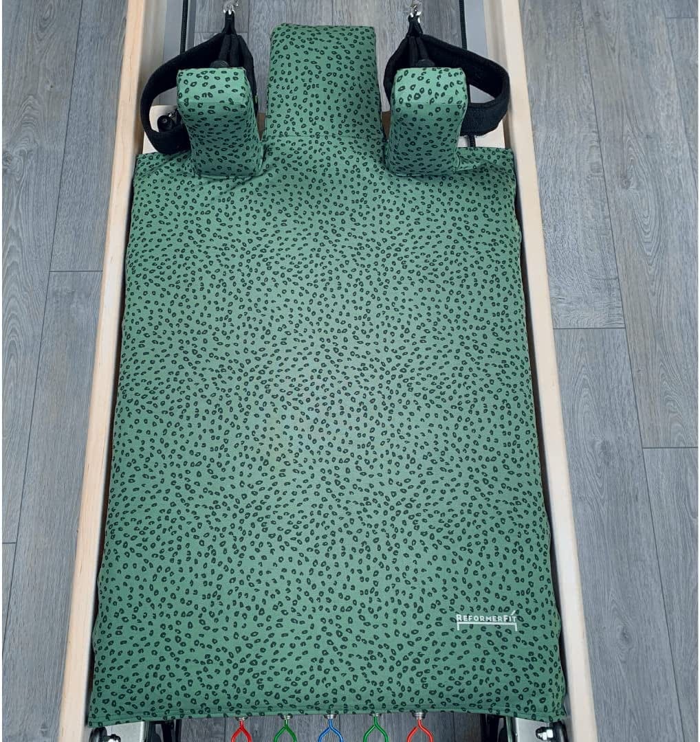 Reformerfit Pilates Towel/Cover with Total Coverage for Reformer - the Studio - Flat End